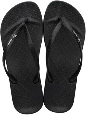 BNWT Ipanema Sandal, black, size 8